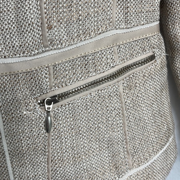 White House Black Market Jacket - Picture 4 of 8